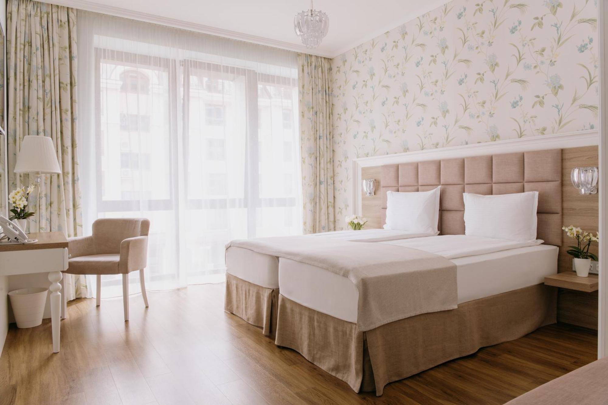 Impresamente Art Hotel Sofia Luaran gambar